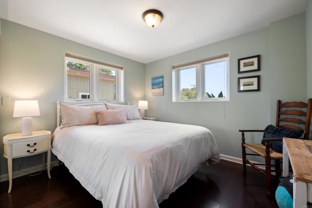 1567 Crest Drive, Encinitas CA: https://media.crmls.org/mediaz/4856a383-2dc6-4297-8b93-1d62ae5d9196.jpg
