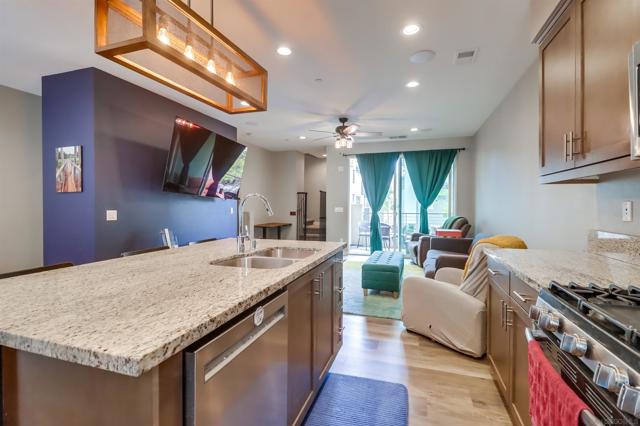 1875 Observation Way, Chula Vista CA: https://media.crmls.org/mediaz/4857243f-3860-4aa4-a093-ca5fb29aab63.jpg