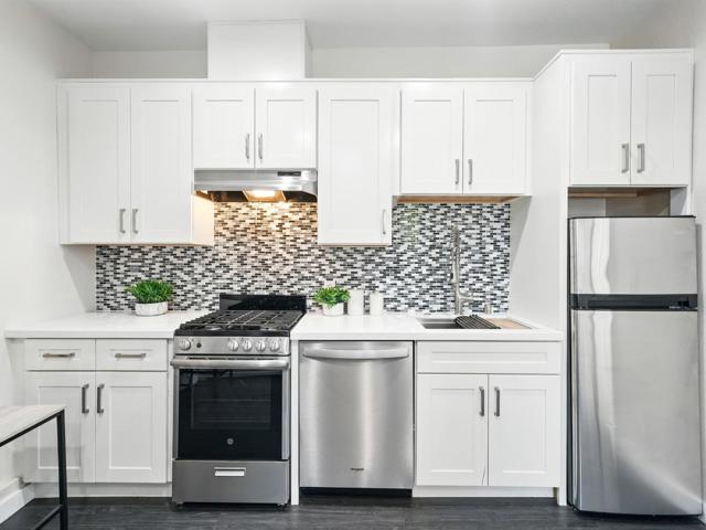 467 N 13th Street, San Jose CA: https://media.crmls.org/mediaz/48572717-25ed-4820-b4a2-df392190ae02.jpg