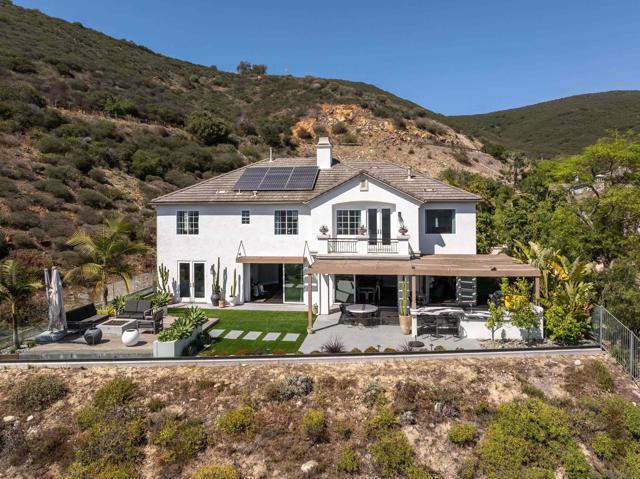 1432 Schoolhouse Way, San Marcos CA: https://media.crmls.org/mediaz/48579c8f-16cb-46c0-9c65-4371b7897ee2.jpg