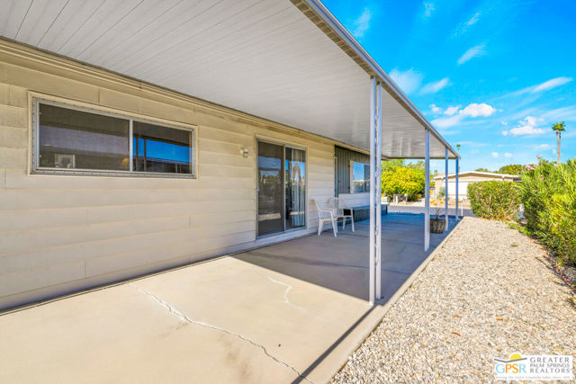 39163 Warm Springs Drive, Palm Desert CA: https://media.crmls.org/mediaz/4857b75d-3352-4987-891f-26b372211d01.jpg