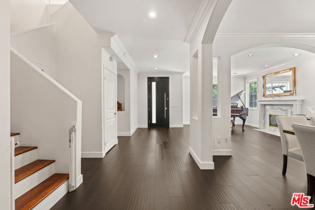 18439 Jonah Court photo 2
