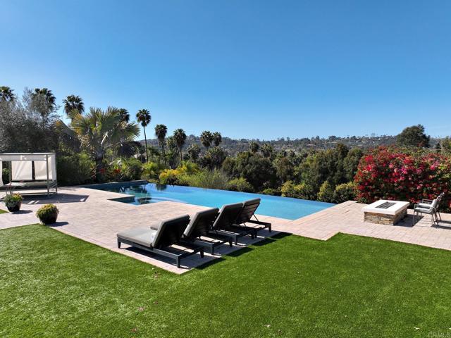 Detail Gallery Image 8 of 43 For 4773 El Mirlo, Rancho Santa Fe,  CA 92067 - 5 Beds | 6 Baths
