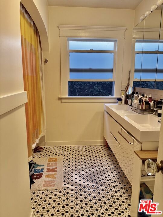 2136 Lemoyne Street, Los Angeles CA: https://media.crmls.org/mediaz/48591be9-5d2a-453b-b949-2f5c294577e3.jpg