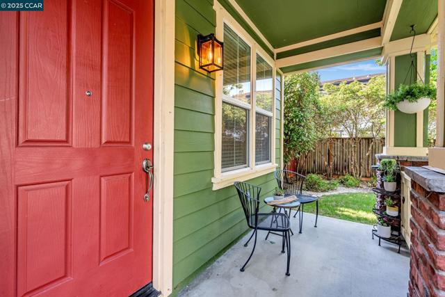 2 Corvina Ct, American Canyon CA: https://media.crmls.org/mediaz/485aca98-afd5-47b6-9043-612292f66bd1.jpg