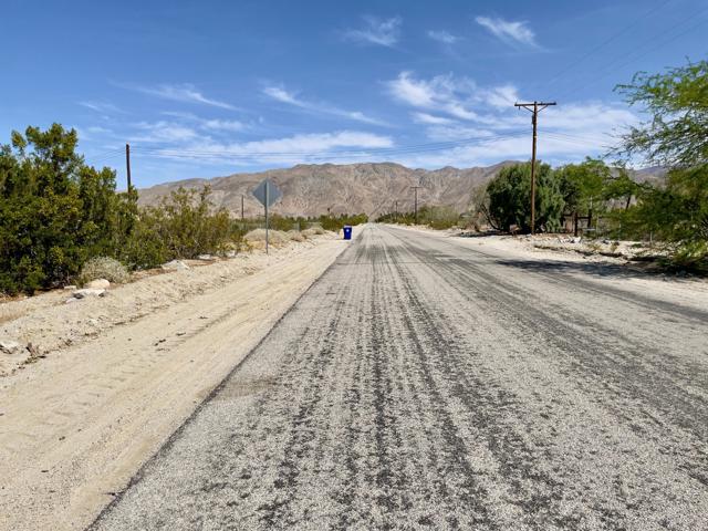 1 Hot Springs Road, Sky Valley CA: https://media.crmls.org/mediaz/485af712-ad47-4da6-8310-311eabb122e0.jpg
