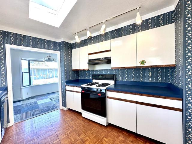 2395 Delaware Avenue, Santa Cruz CA: https://media.crmls.org/mediaz/485b7e6b-da90-4f27-958d-f67ec51f2b4c.jpg