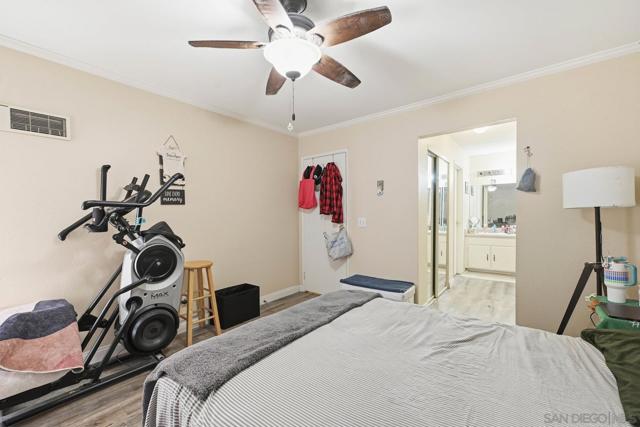 2566 White Oak Pl, Escondido CA: https://media.crmls.org/mediaz/485b9685-3331-4ffe-a53f-2083610749d7.jpg