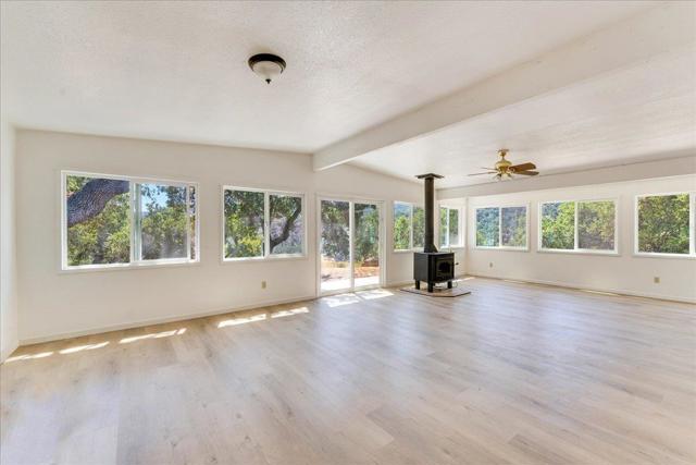 47292 Arroyo Seco Road, Greenfield CA: https://media.crmls.org/mediaz/485e208a-f267-4b4d-acbb-87c301eafb39.jpg