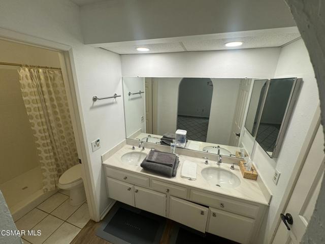 4593 Lubbock Drive, Simi Valley CA: https://media.crmls.org/mediaz/485eb089-a4b4-48e2-ae8f-ca2114b875c8.jpg