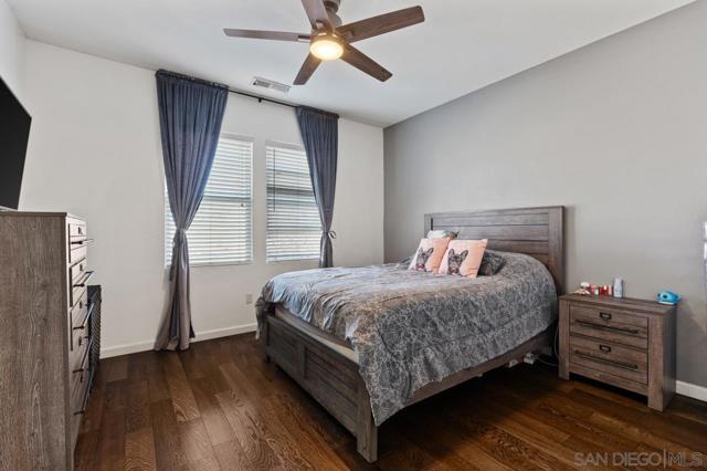 6373 Avenida De Las Vistas, San Diego CA: https://media.crmls.org/mediaz/485f3050-be87-4c93-a020-f9839062399a.jpg