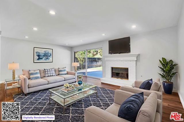 17133 Lorillard Street photo 3