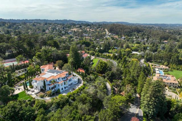 150 New Place Road, Hillsborough CA: https://media.crmls.org/mediaz/485fdc1f-f781-47c6-94b1-3c7b88d0fbe4.jpg