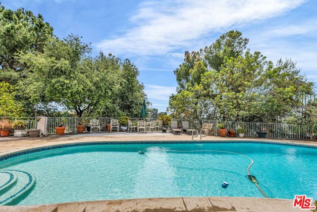Drew Fenton | 16560 Park Lane Circle Los Angeles CA | MLS: 7286867