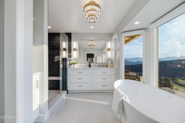 1660 Valecroft Avenue, Westlake Village CA: https://media.crmls.org/mediaz/4861b230-acd9-4eb5-98ae-a398c77fe360.jpg