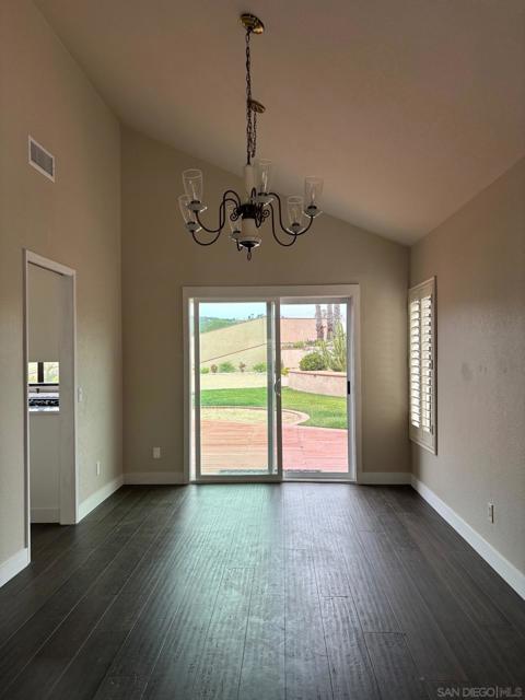 Image 4 of 55 For 672 Chateau Place