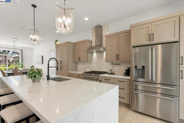 3319 Besana Dr, El Dorado Hills CA: https://media.crmls.org/mediaz/486203c6-2683-423b-be94-8965d3ec8936.jpg