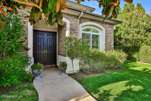 11275 Watson Drive, Moorpark CA: https://media.crmls.org/mediaz/486238ed-8bad-491b-8503-3e0da1e6db70.jpg