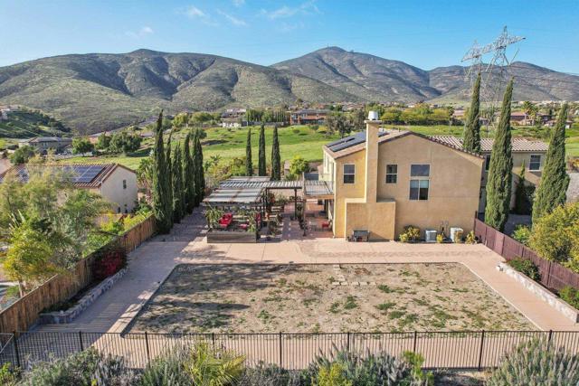 3043 Adams Ranch Ct, Chula Vista CA: https://media.crmls.org/mediaz/48625c57-7bfd-4156-bb56-a1d064fa7d9d.jpg