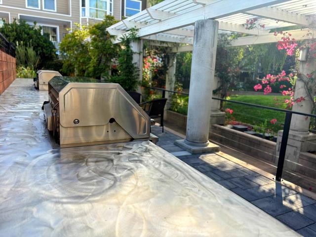 400 N 1st Street, San Jose CA: https://media.crmls.org/mediaz/486287b7-b8a8-423b-bdb8-14e6774c9d91.jpg