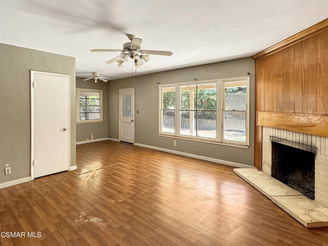 22950 Humming Bird Way, Calabasas CA: https://media.crmls.org/mediaz/4862f4e5-e83a-4c18-842b-1a3d4dc355e7.jpg