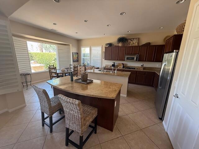 81343 Ulrich Drive, La Quinta CA: https://media.crmls.org/mediaz/48634b76-a4d1-4767-a254-699367563f1d.jpg