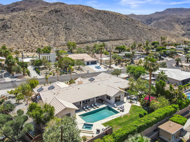 67980 Foothill Road, Cathedral City CA: https://media.crmls.org/mediaz/486441ef-af6c-47d1-8fba-919fb7c618e1.jpg