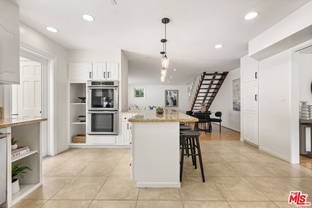 8005 Georgetown Avenue, Los Angeles CA: https://media.crmls.org/mediaz/4864902d-8a2e-4cb2-91d1-f7867b92e07e.jpg