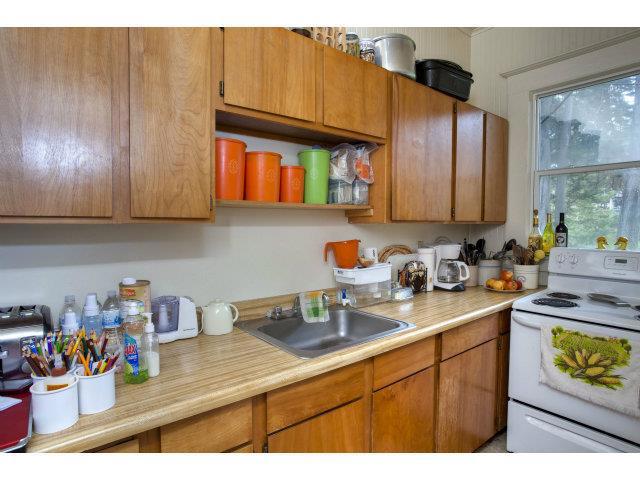 502 Vermont Avenue, Moss Beach CA: https://media.crmls.org/mediaz/4864d15f-5f12-4ed2-b178-c4b5216b3cf9.jpg