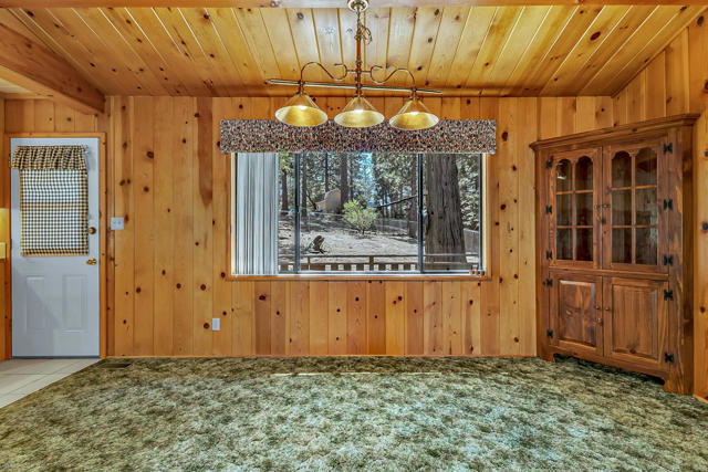 52551 Pine Ridge Road, Idyllwild CA: https://media.crmls.org/mediaz/48653288-1481-4c73-8c54-326220c382da.jpg
