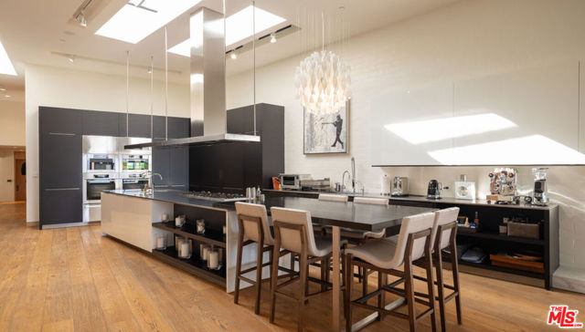 Drew Fenton | 3350 Stoneridge Lane Los Angeles CA | MLS: 7244168