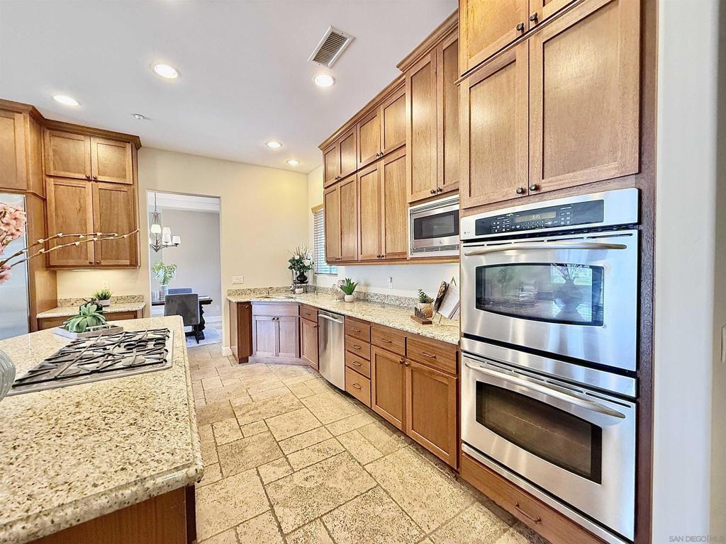 MLS #250028419SD image #17