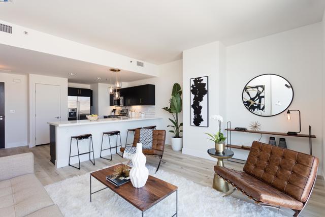 222 Broadway, Oakland CA: https://media.crmls.org/mediaz/48676a4f-d164-46f7-9190-0d625e80032a.jpg