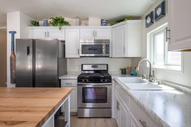 Detail Gallery Image 7 of 15 For 123 Jasper St Spc 23,  Encinitas,  CA 92024 - 2 Beds | 1/1 Baths