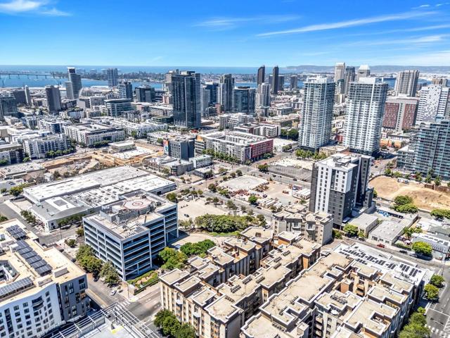 1480 Broadway, San Diego CA: https://media.crmls.org/mediaz/4869478b-e94c-4091-8f7a-b3d9c79efcf3.jpg
