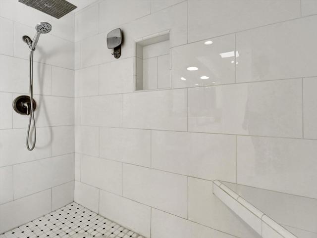 426 Village W Square, Palm Springs CA: https://media.crmls.org/mediaz/4869d378-b16d-41fb-87ed-073c3bd17e63.jpg