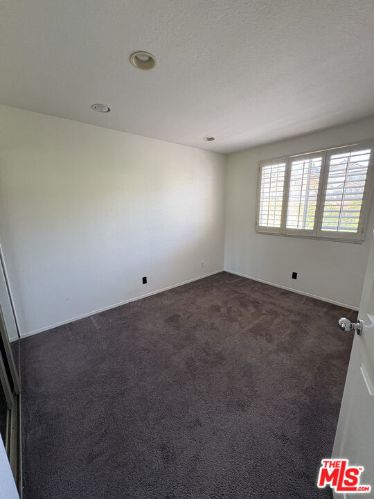 24715 Calle Largo, Calabasas CA: https://media.crmls.org/mediaz/486b25c4-e0cc-412e-bbb6-187c8ed4a189.jpg
