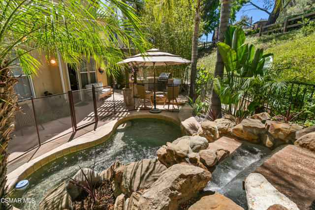 477 Parkview Court, Simi Valley CA: https://media.crmls.org/mediaz/486b7b37-b9ce-4ee0-aa4d-1d34fbfe3cc8.jpg
