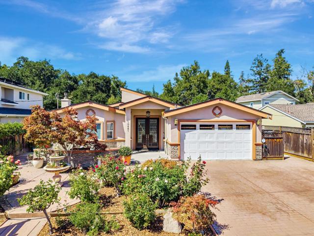 10881 Barranca Drive, Cupertino CA: https://media.crmls.org/mediaz/486cf475-3ee2-4eec-94e6-13f87028cfea.jpg