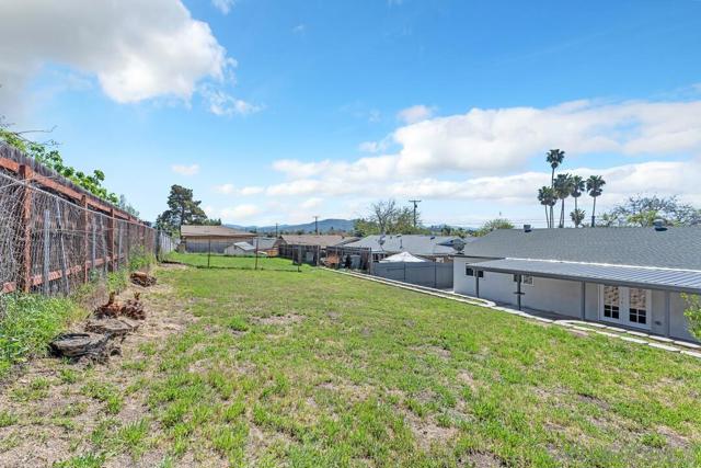 9548 Abbeyfield Rd, Santee CA: https://media.crmls.org/mediaz/486e97f3-6e7f-4a42-aeed-474ad6c41232.jpg