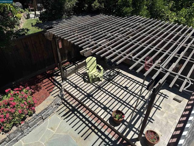 898 Luxury Dr, Concord CA: https://media.crmls.org/mediaz/486ee625-a1f9-4af9-8680-8fb02608cd7a.jpg