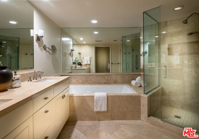 2 Bed Home for Sale in Santa Monica, California