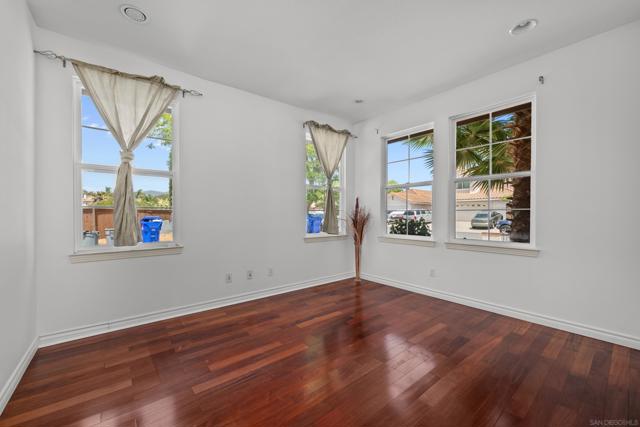13226 Ireland Ln, San Diego CA: https://media.crmls.org/mediaz/486fef83-3dcb-4705-9498-6e4001f60605.jpg