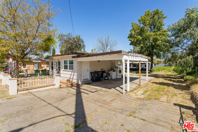 561 Royal Avenue photo 6