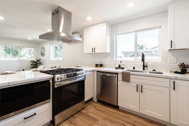 3008 C Ave, National City CA: https://media.crmls.org/mediaz/4870b29c-777a-491e-a681-02ca99f62df8.jpg
