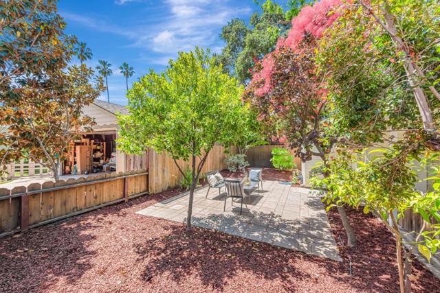 545 W Dana Street, Mountain View CA: https://media.crmls.org/mediaz/4870ec6c-62e9-4ab1-8258-f1be2d886ed2.jpg