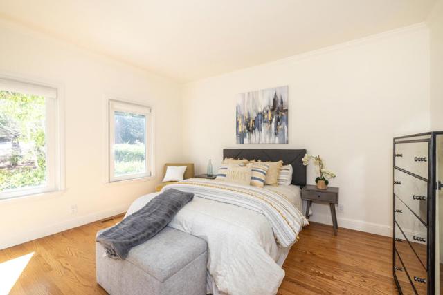 75 Eugenia Way, Hillsborough CA: https://media.crmls.org/mediaz/4871168f-1d19-4c49-9043-3d533ba1e539.jpg