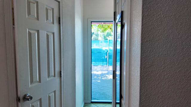 202 California Avenue, Modesto CA: https://media.crmls.org/mediaz/48716e51-70ac-487b-bc4d-05a0d39a359e.jpg