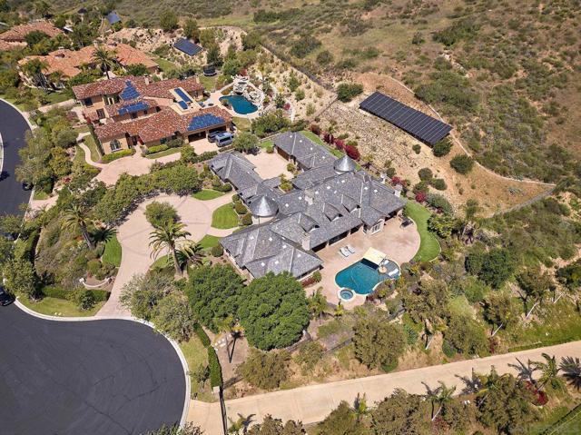 14460 Cheyenne Trl, Poway CA: https://media.crmls.org/mediaz/487191a6-71f3-4154-bccc-931584328a34.jpg