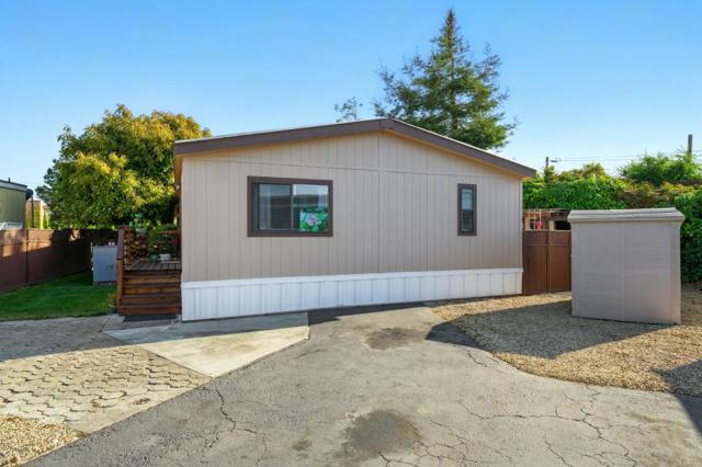 1117 Baldwin Street, Salinas CA: https://media.crmls.org/mediaz/4871eb1f-edfc-4252-ba30-93c1cf3779ca.jpg
